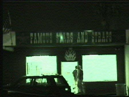 FaMoUs StArS AnD StRaPs